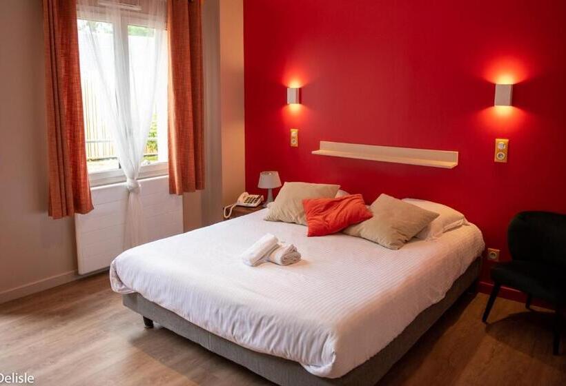 חדר סטנדרט מותאם לאדם עם מוגבלויות, Logis   Hotel & Restaurant La Corne D  Abondance