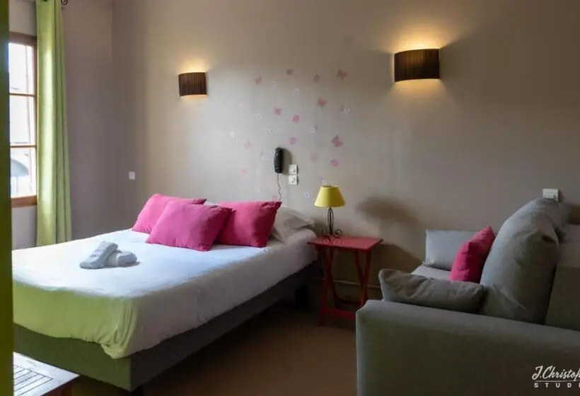 スタンダードトリプルルーム, Logis Hotel & Restaurant La Corne D Abondance