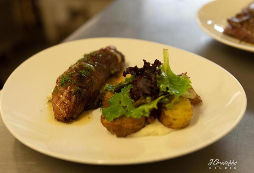 חדר אקונומי, Logis   Hotel & Restaurant La Corne D  Abondance