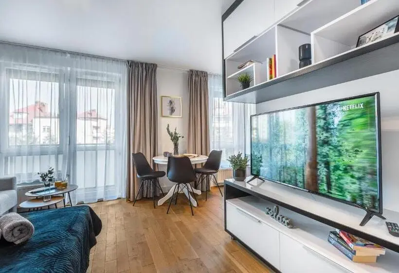 スタンダードスタジオ, Emihouse Cityvibe Apartments