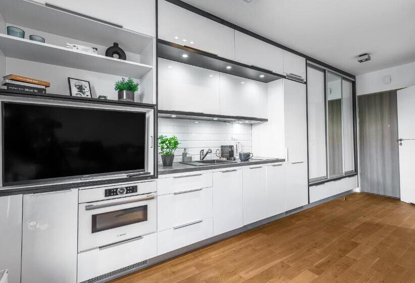 Студио Стандарт с Балконом, Emihouse Cityvibe Apartments