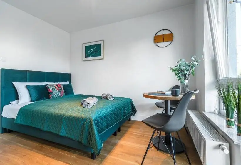 バルコニー付きスタンダードステューディオ, Emihouse Cityvibe Apartments