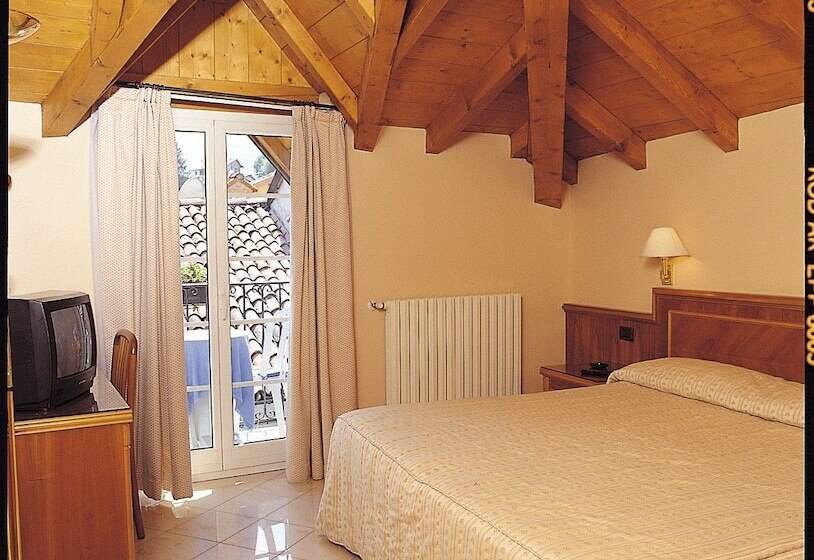 חדר סטנדרט, Bettina