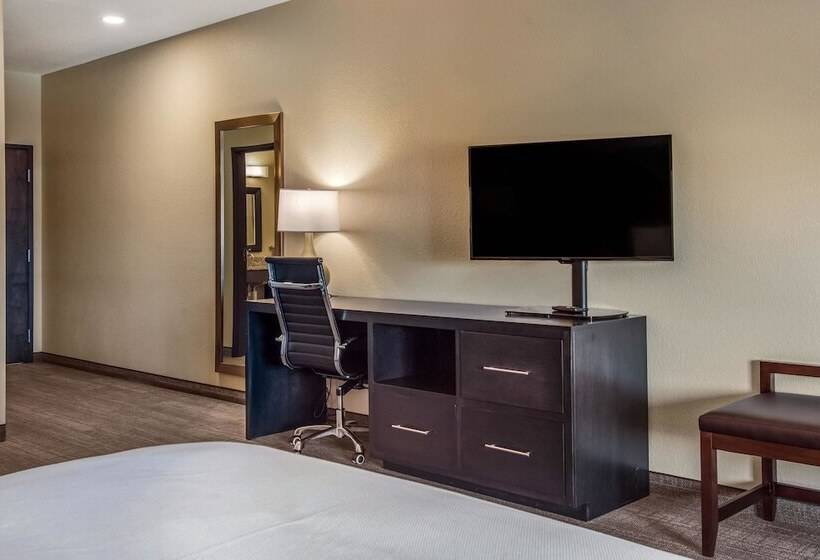 جناح مزوَّد بشرفة, Comfort Suites