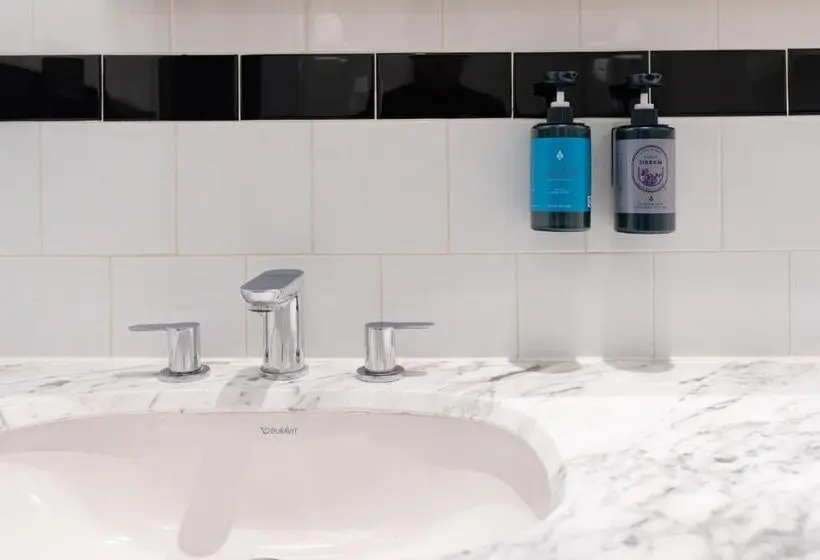 חדר בסיסי, Crescendo Seoul