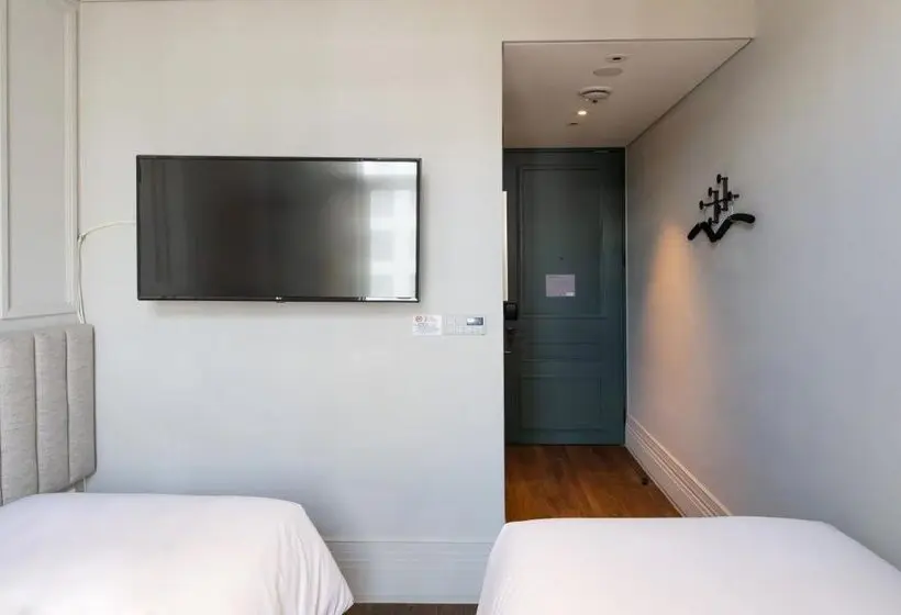 חדר בסיסי, Crescendo Seoul