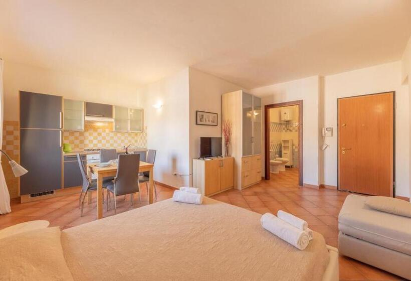 スタンダードスタジオ, Cristal Blu