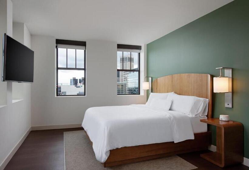 חדר סטנדרט עם מיטת קינג, Element Detroit At The Metropolitan