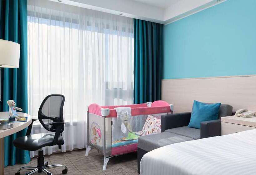 패밀리 연결 룸, Hampton By Hilton Poznan Old Town