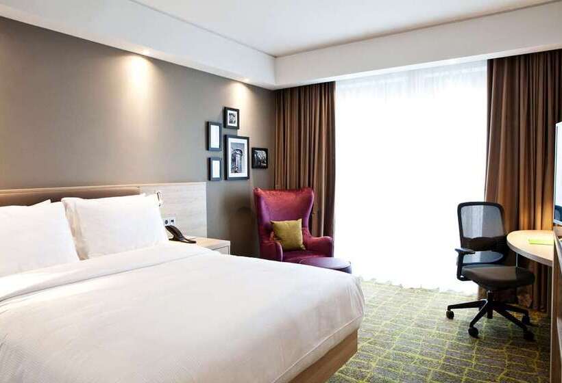 غرفة عائلية, Hampton By Hilton Poznan Old Town