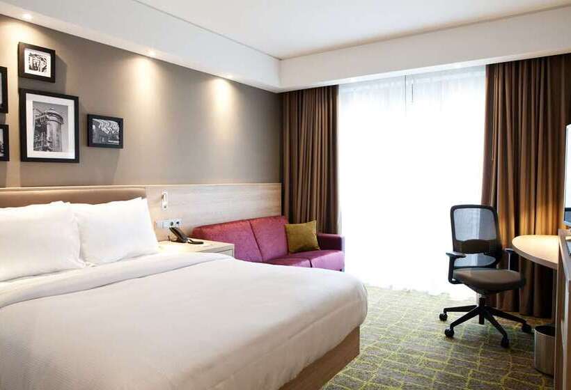 패밀리 연결 룸, Hampton By Hilton Poznan Old Town