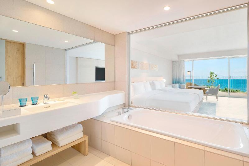 اتاق استاندارد با چشم‌انداز دریا, Iraph Sui, A Luxury Collection Hotel, Miyako Okinawa