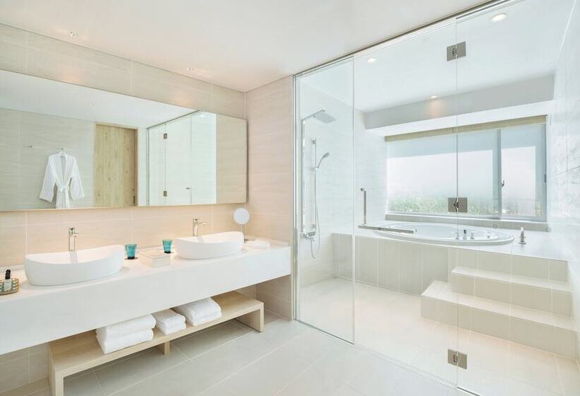 سوئیت پرزیدنت, Iraph Sui, A Luxury Collection Hotel, Miyako Okinawa