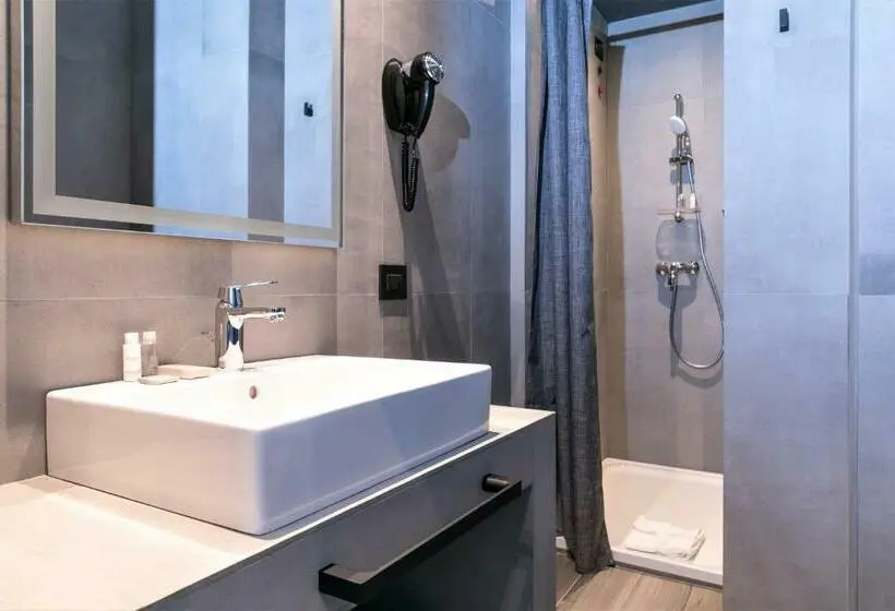 اتاق استاندارد سه نفره, J24 Hotel Milano