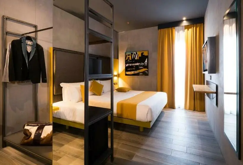 سوییت جونیور, J24 Hotel Milano