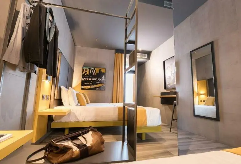 سوییت جونیور, J24 Hotel Milano