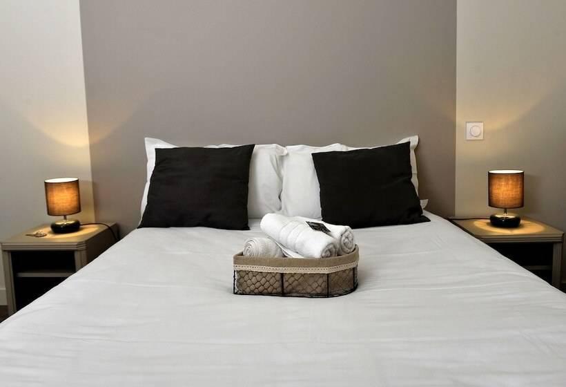 Номер Superior, Le Lion D Or   Logis Hotels   Hotel 2 étoiles Et Restaurant