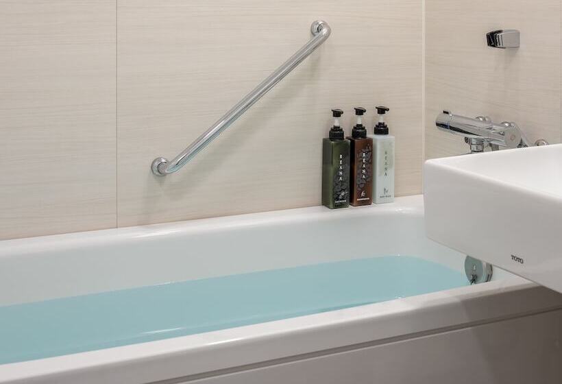 Номер Economy, Mitsui Garden Hotel Otemachi   Tokyo