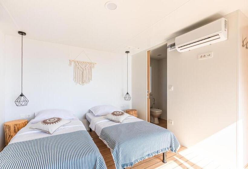 منزل متنقل, Obonjan Island Resort