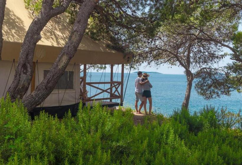 غرفة قياسية مطلّة علي البحر, Obonjan Island Resort