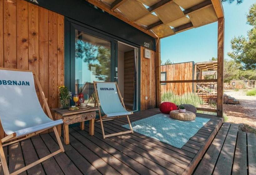 منزل متنقل, Obonjan Island Resort