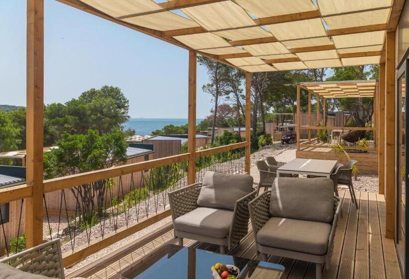 منزل متنقل, Obonjan Island Resort