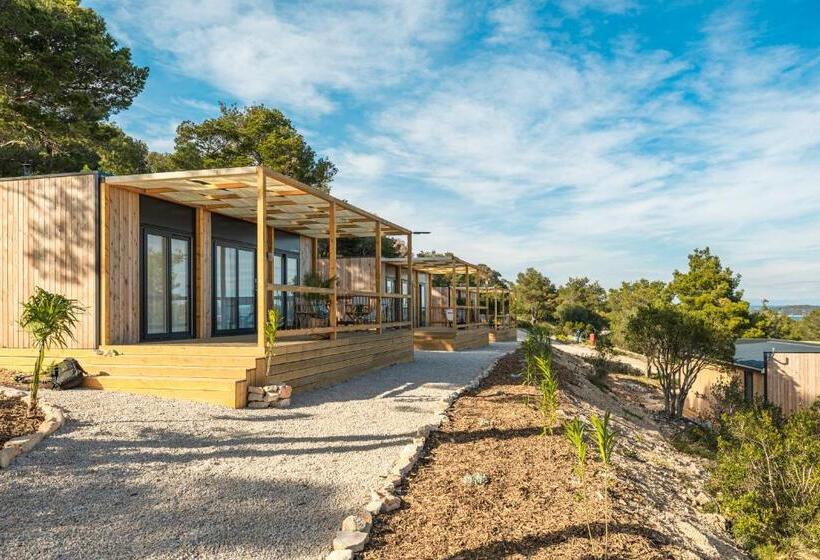 منزل متنقل, Obonjan Island Resort