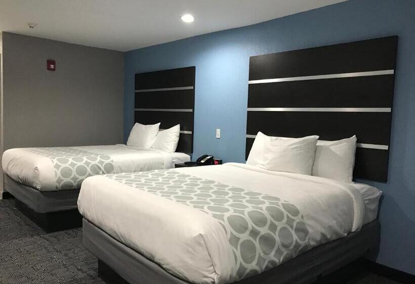 带2个双人床的标准工作室, Rodeway Inn South