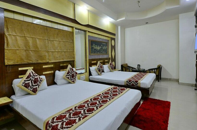 家庭间, Sai Dham International