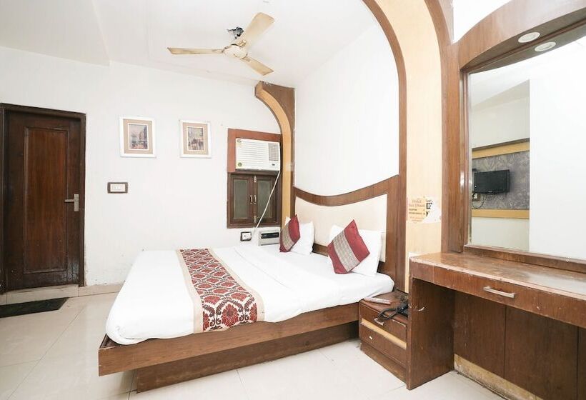 标准间, Sai Dham International