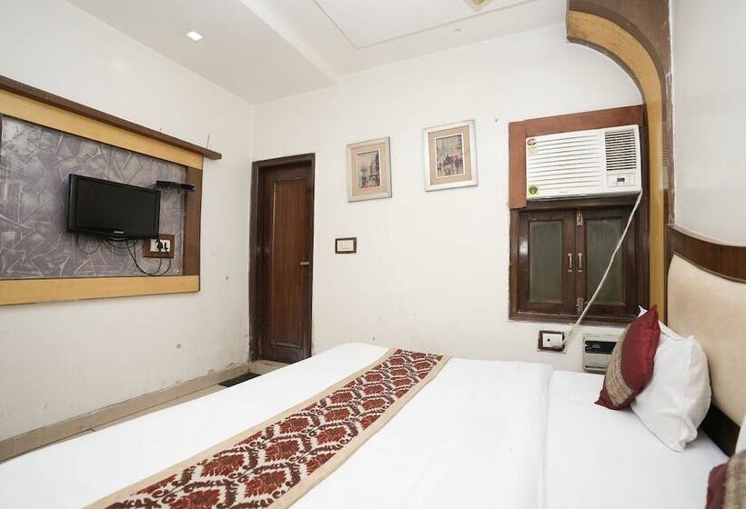 标准间, Sai Dham International