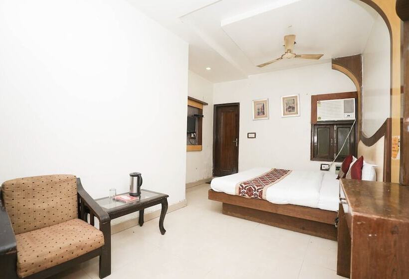 标准间, Sai Dham International