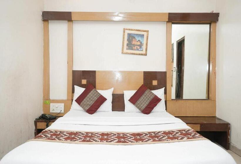 标准间, Sai Dham International