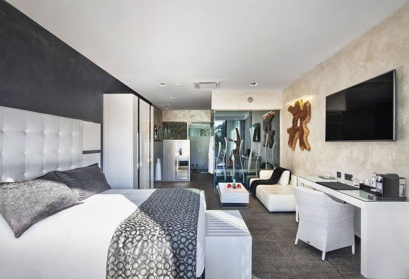 סוויטה עם בריכה, Suites Natura Mas Tapiolas