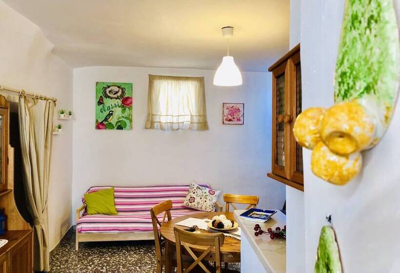 شقة غرفتين نوم مزودة بتراس, Trulli Fenice Alberobello