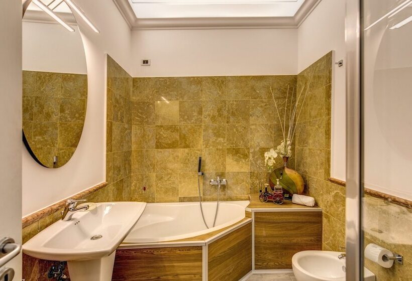 اتاق استاندارد چهار تخته, Veneto Suite Rome