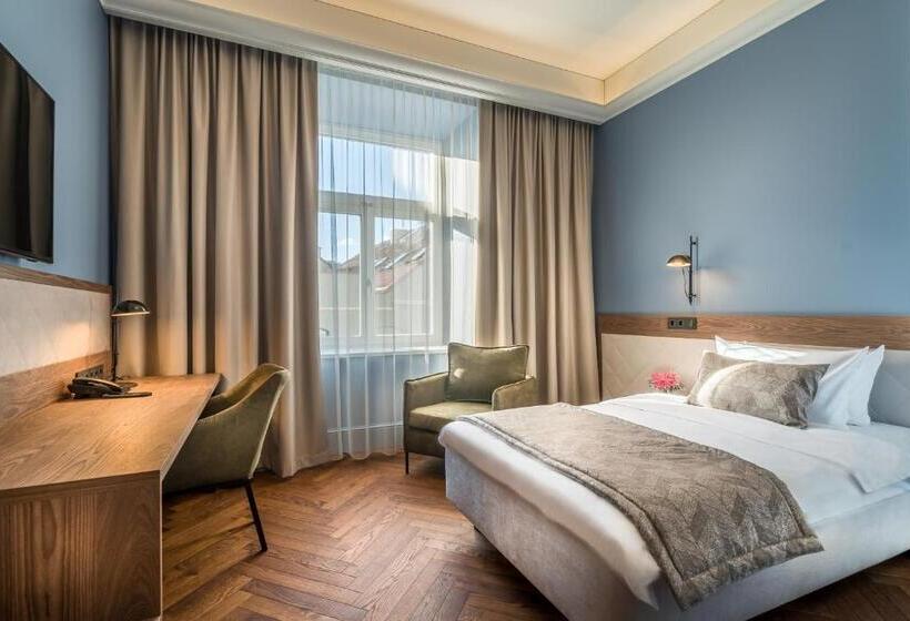 اتاق کلاسیک یک تخته, Vilnia