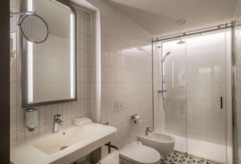 اتاق سوپریور با بالکن, Vilnia