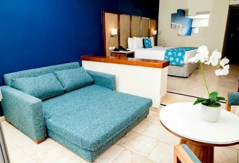 سوییت جونیور با چشم‌انداز جانبی دریا, Impressive Premium Punta Cana - All Inclusive
