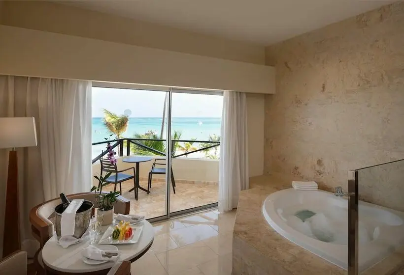 سوئیت جونیور پریمیوم با چشم‌انداز دریا, Impressive Premium Punta Cana - All Inclusive