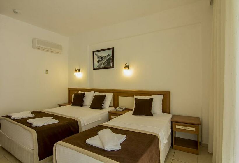 标准三人间, Belcekum Beach