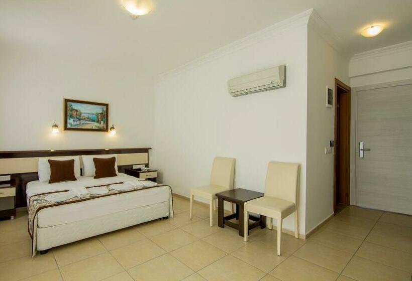 标准间, Belcekum Beach