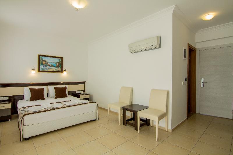 标准间, Belcekum Beach