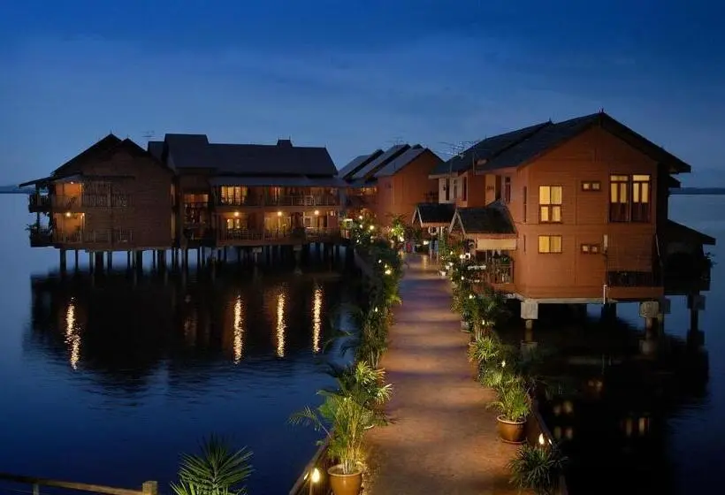 Standard-studio, Bukit Merah Laketown Resort