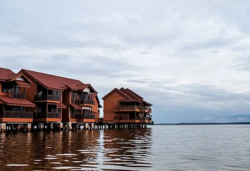 Standard-studio, Bukit Merah Laketown Resort