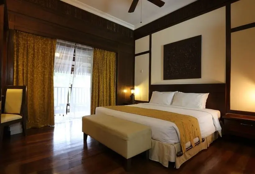 Standard-studio, Bukit Merah Laketown Resort