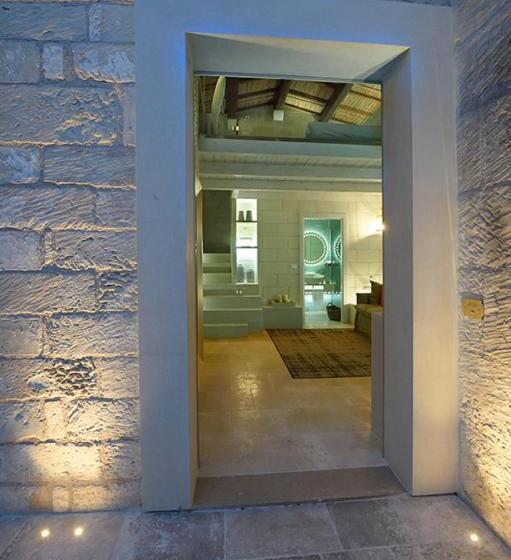 סטודיו סופריור, Corte Dei Granai