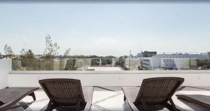 キングサイズベッドのスタンダードルーム, Attraction Hotel Deluxe