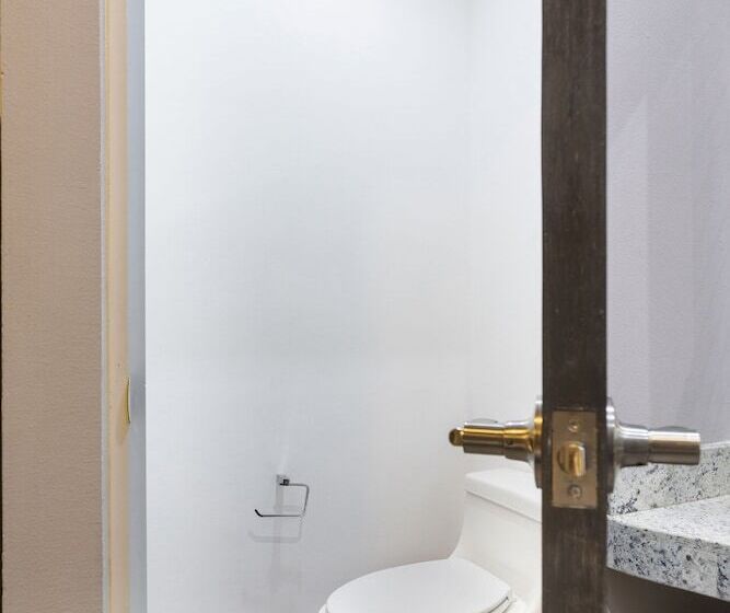 デラックスの４人部屋, Attraction Hotel Deluxe