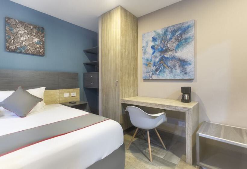 デラックスの４人部屋, Attraction Hotel Deluxe